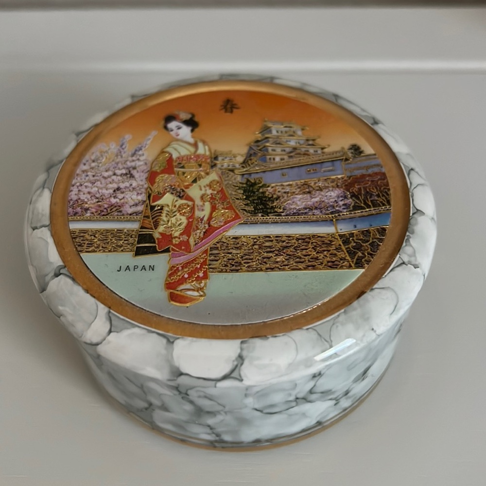 Vintage Chokin Trinket box